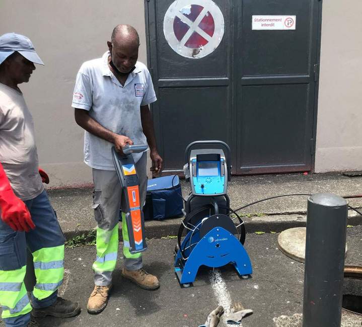 Nous localisons facilement les obstructions grâce à l'inspection par caméra.